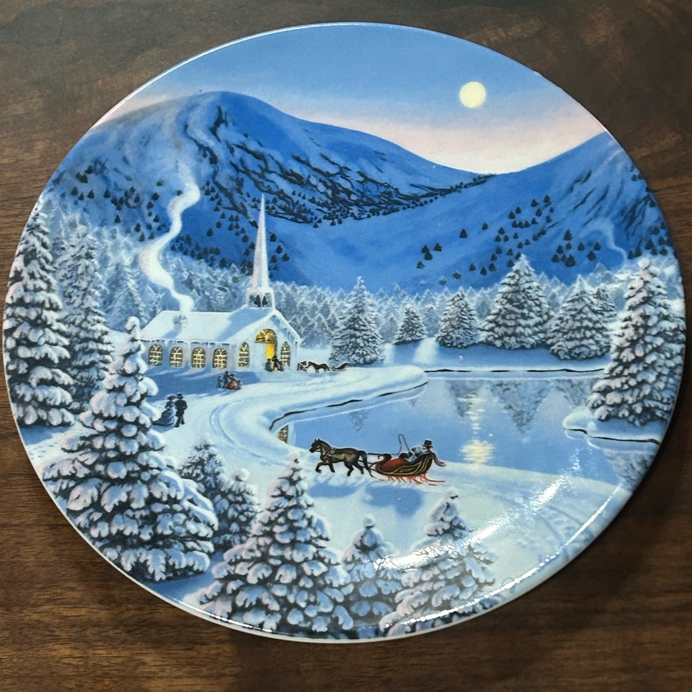 Vintage W.S. George 1990 “Silent Night" Collector Plate